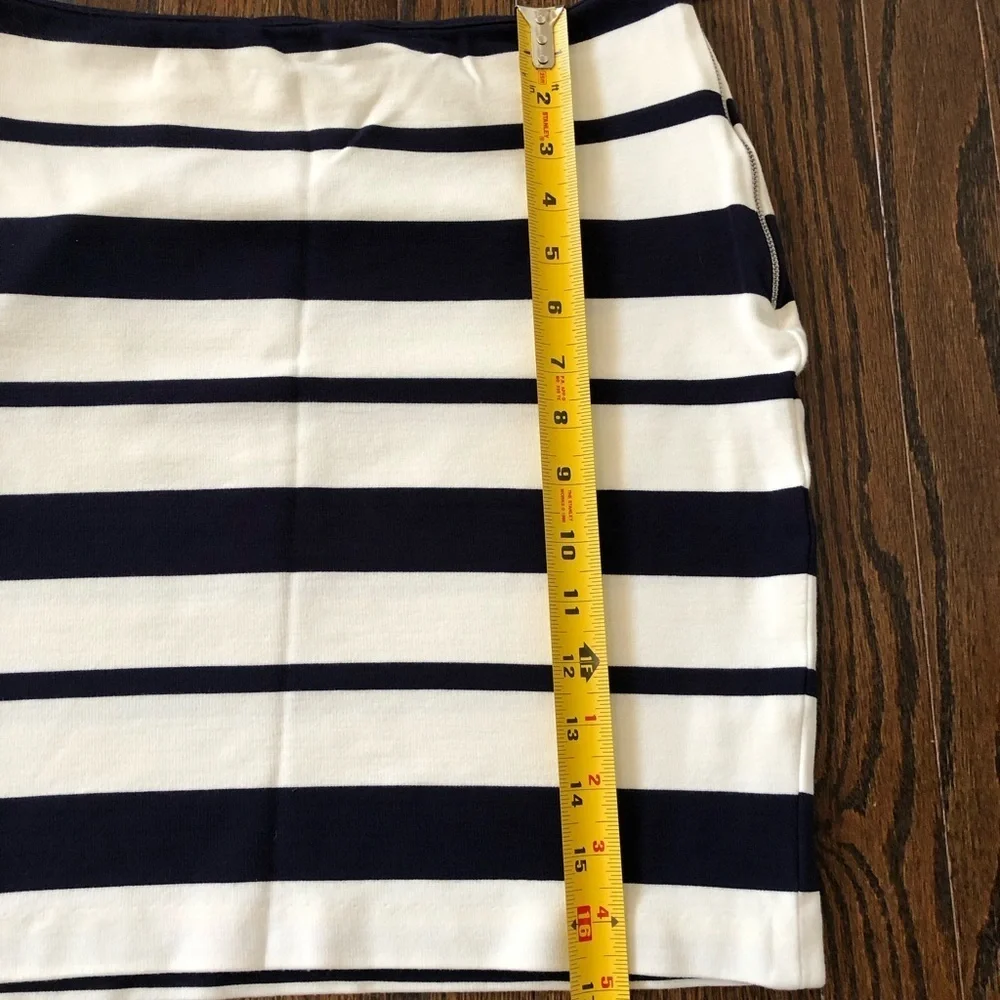 Banana Republic Women’s 2 Navy Blue/White Pencil Mini Skirt w/Side Zipper - EUC!